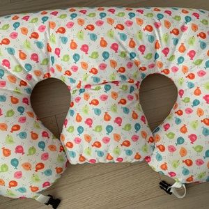 Twin Z Nursing pillow